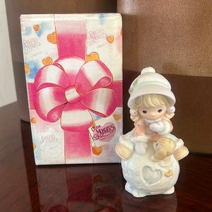 Avon Exclusive 2001 Precious Moments “Hug Me Before I Melt" Figurine **NIB**